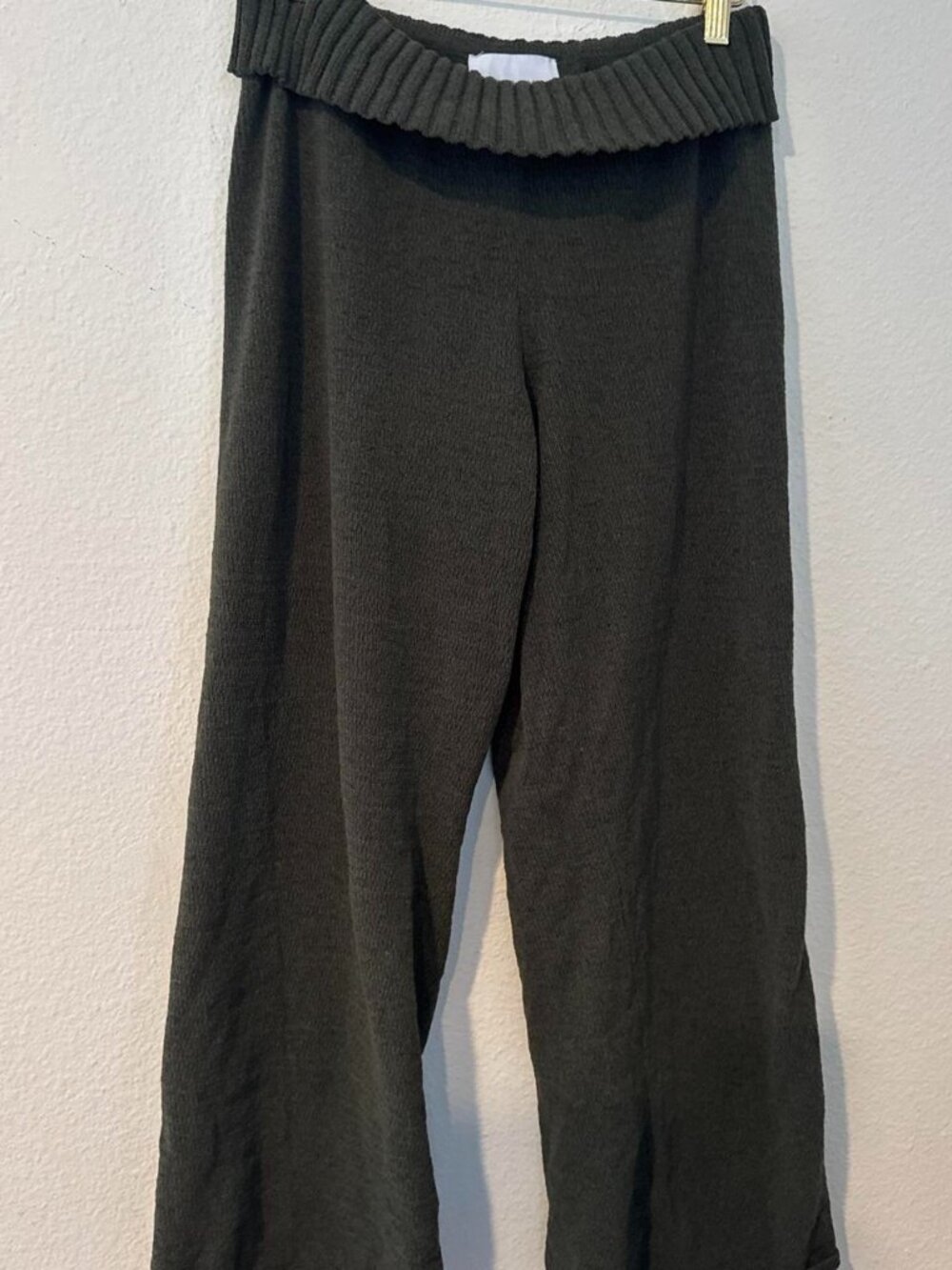 Pink Rose olive green wide leg pants with elastic waistband, size L